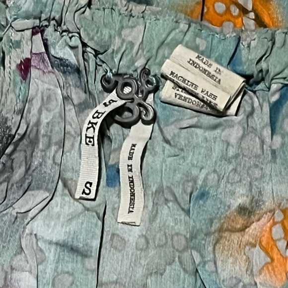 BKE Sage Green Printed Ribbon Straps Top - Picture 4 of 5